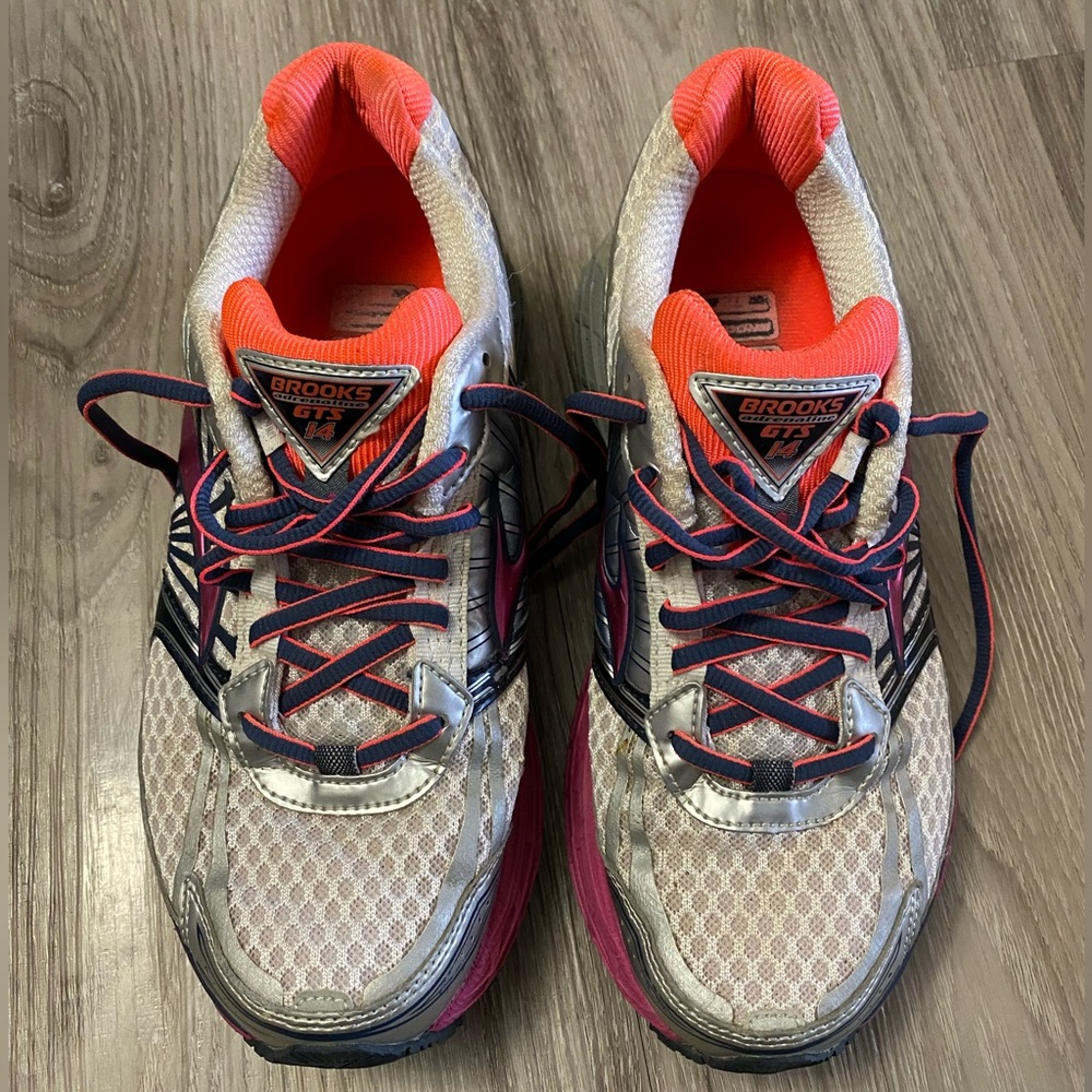 Brooks Adrenaline GTS 14 Running Shoes White/Navy/Fuchsia Size 7.5 Wide